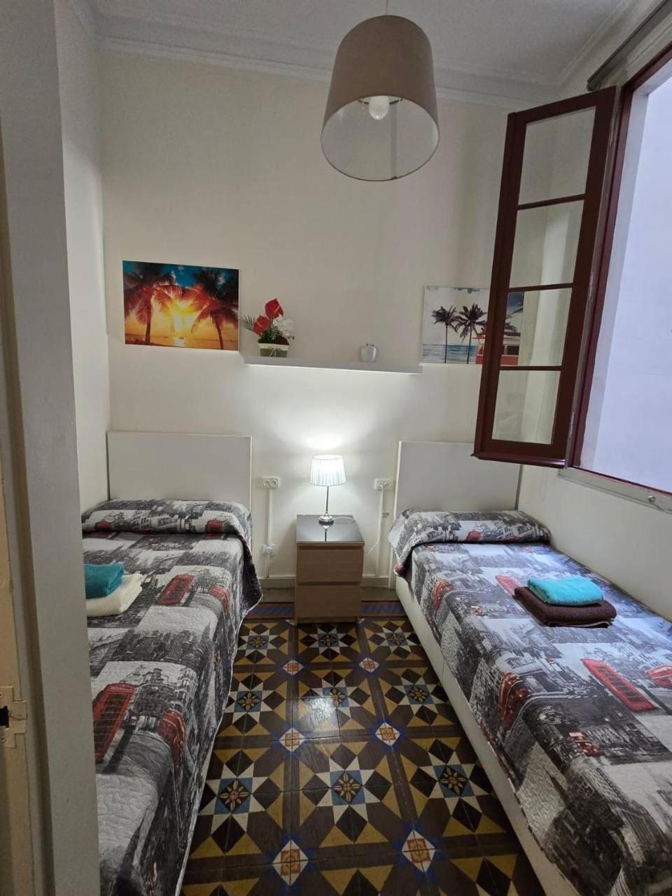 ברצלונה Rooms Rumila מראה חיצוני תמונה