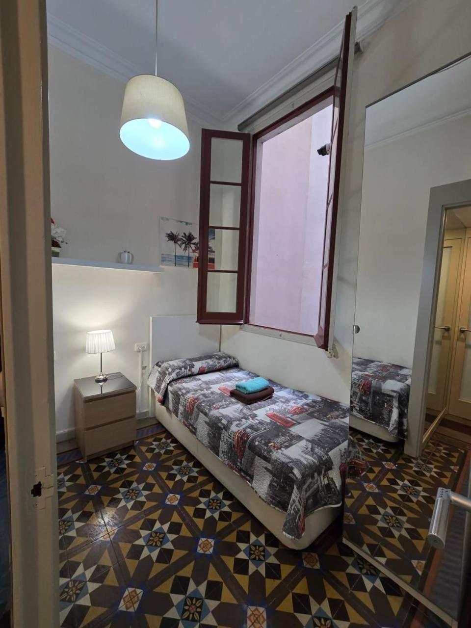 ברצלונה Rooms Rumila מראה חיצוני תמונה