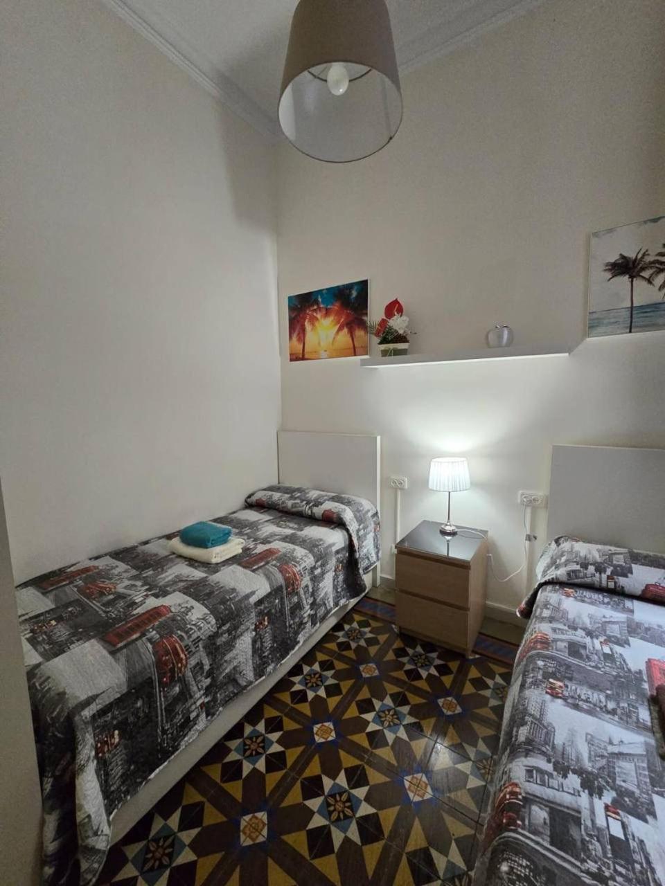 ברצלונה Rooms Rumila מראה חיצוני תמונה